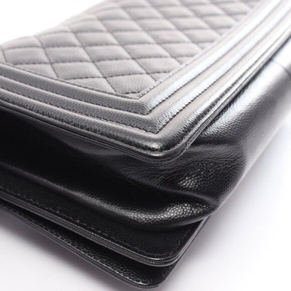 Chanel Boy Black Leather Shoulder Bag (Pre-Owned) - Picture 6 of 9